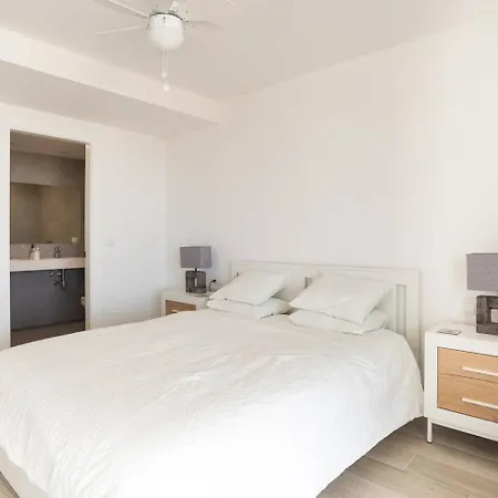 Сasa de vacaciones Mediterranean With Sea Views In *